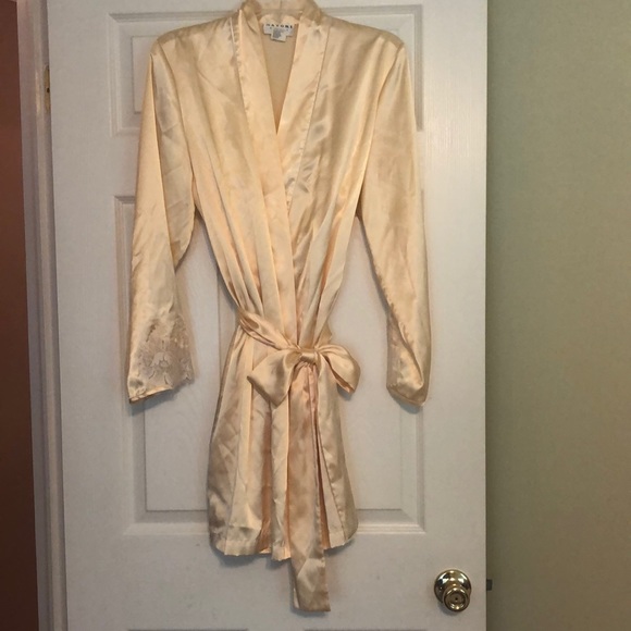 Natori Other - 2 piece robe and nightgown.  Size Small